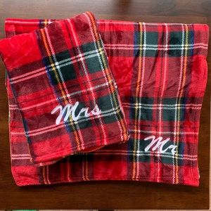 Mr & Mrs Plaid Plush Blanket Set- (NWOT!)